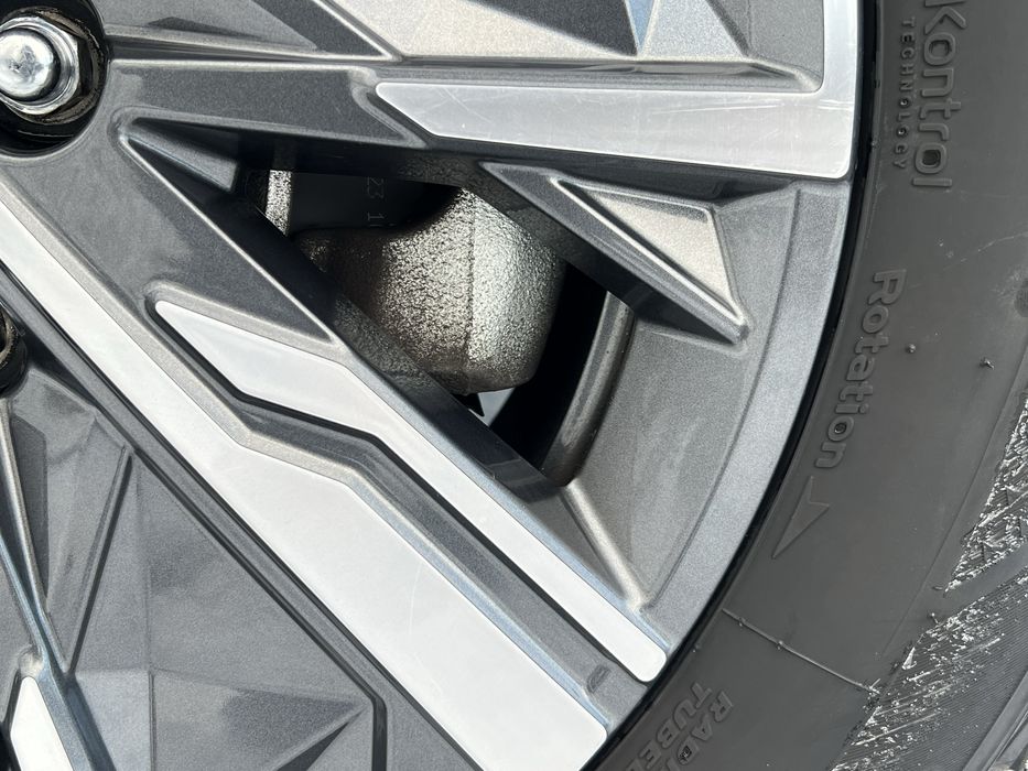 Офіційне авто, 2024 рік, стан - новий