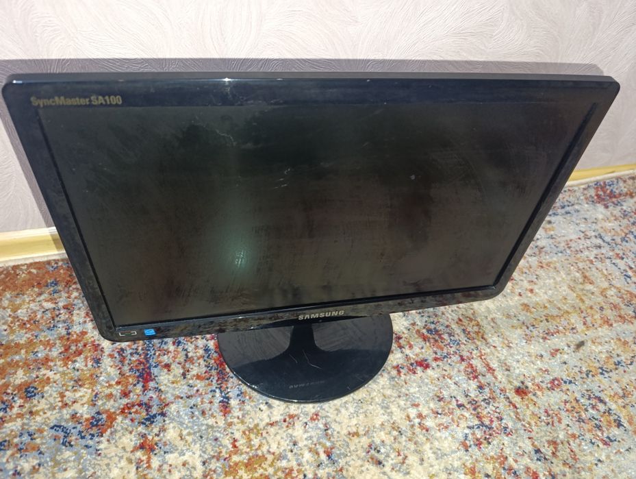 Монітор Samsung singmaster SA 100 ( модель  S19A100N )