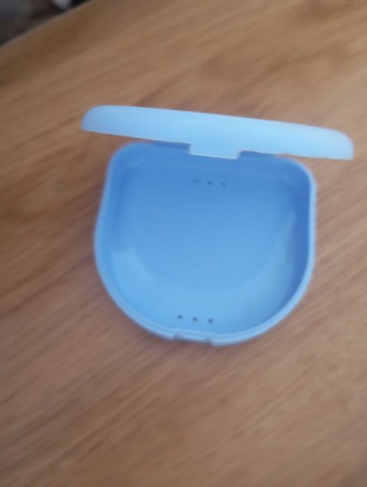 Pojemnik na protezę