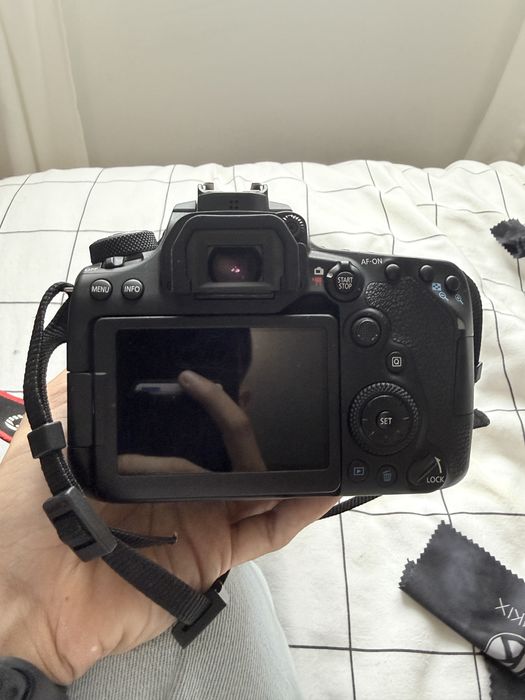 Maquina Canon 90D 33mp