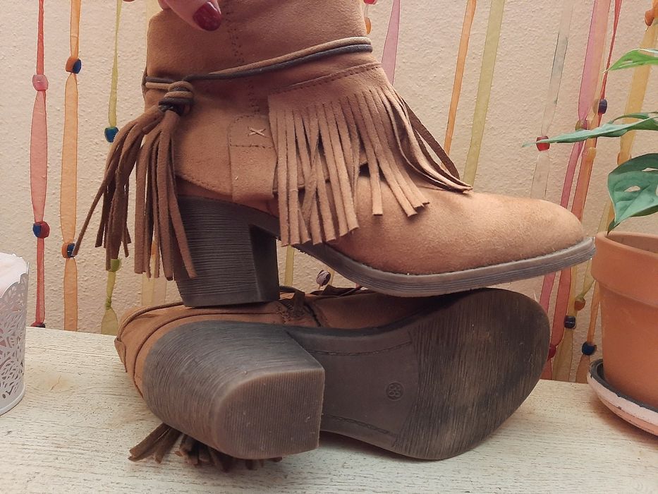 Botins camurça nr 38