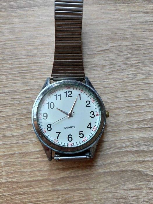 Часы наручные мужские винтаж quartz: 250 грн. - Наручные часы