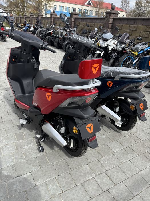 Електроскутер YADEA RN 2100w!графен