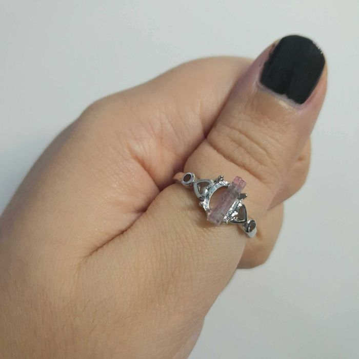 anéis de pedras semipreciosas