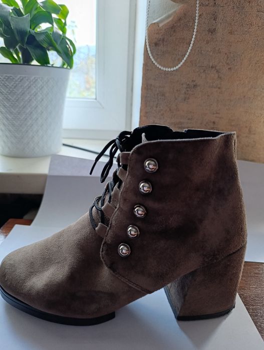 Черевики жіночі шкіряні