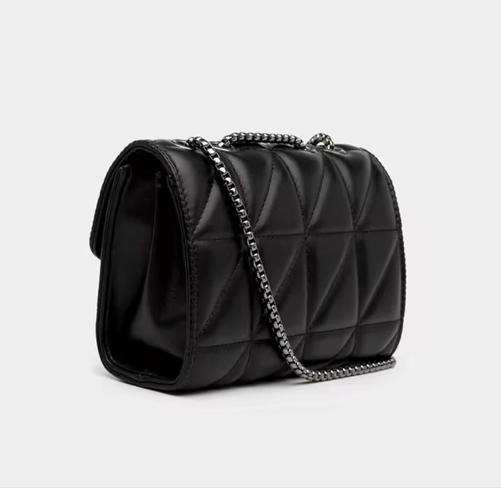 Жіноча сумка Lingge через плече | Стьобана сумочка на ланцюжку