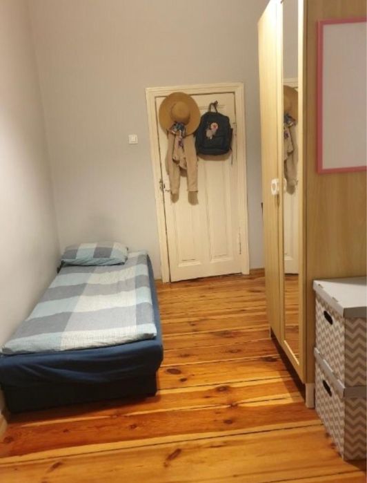 Pokoj na wynajem dla DZIEWCZYNY :)
