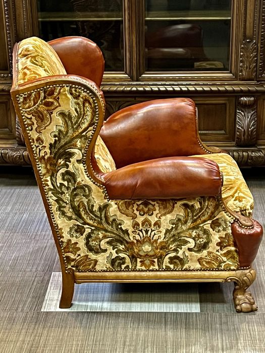 Крісла 2 шт. на левових лапах. Бельгія