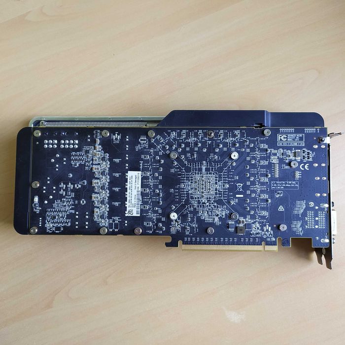 Видеокарта XFX AMD Radeon R9 290 4GB