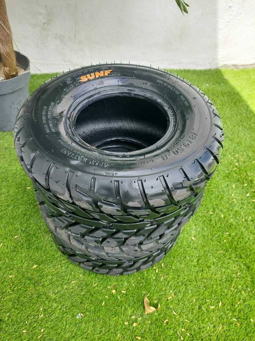 Pneus de estrada moto 4 superquad 18-9.5/8 Novos