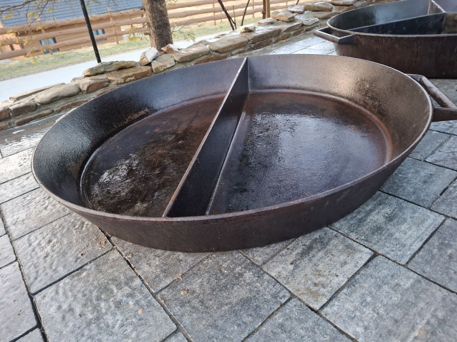 Patelnia żeliwna średnica około 85 cm
