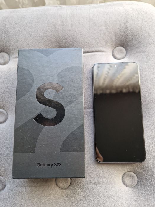 Samsung S22 128GB stan idealny, bez rys, phantom black