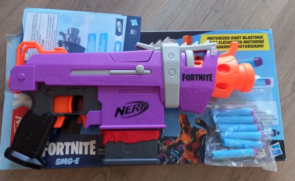 Новий Бластер Hasbro Nerf Fortune smg-e (E8977)