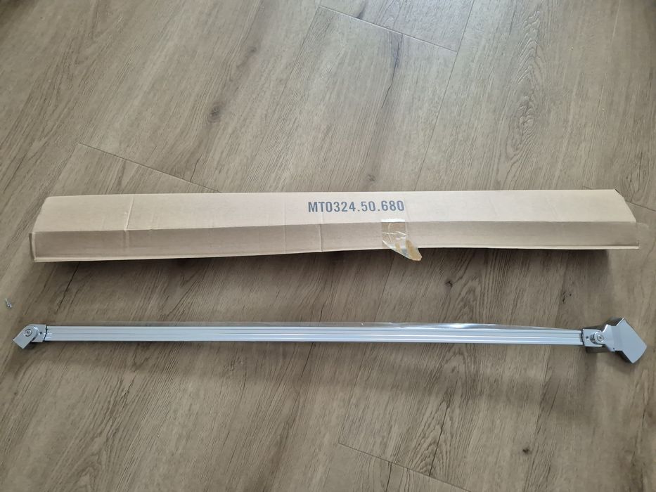 Wspornik narożny SanSwiss MT0324.50.680 srebrne połysk, 68cm