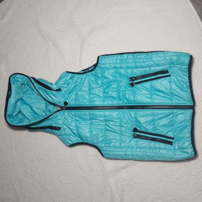 Жилетка ,спортивная,молодежная