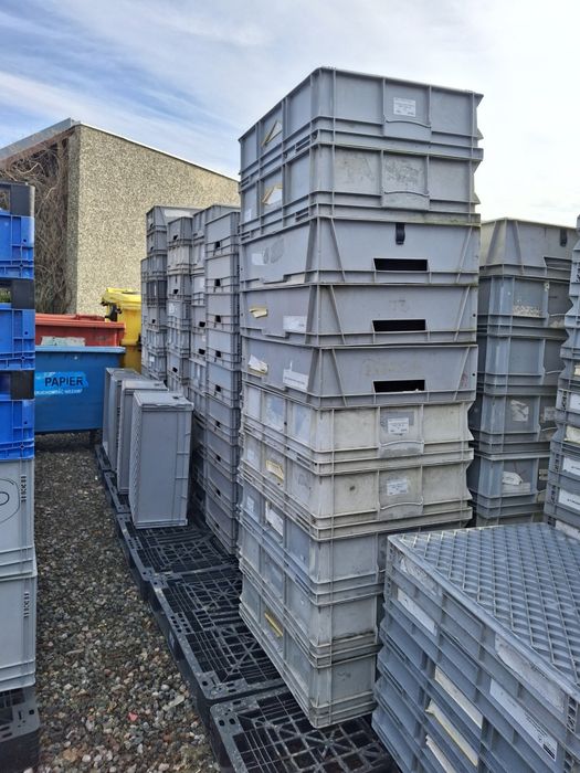 Pojemniki plastikowe 80x60 cm # różne wysokości# skrzynki plastikowe