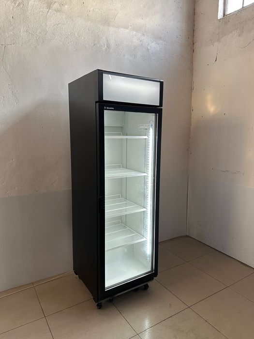 Chłodziarka witryna Metalfrio 600 l  poj .
