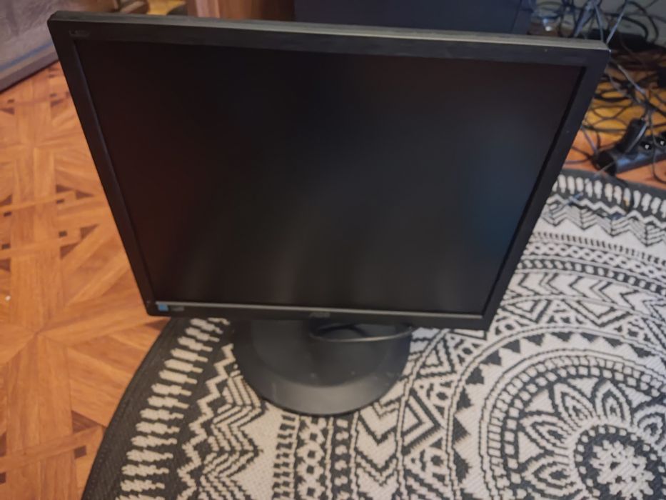 Ekran aoc model e960prda