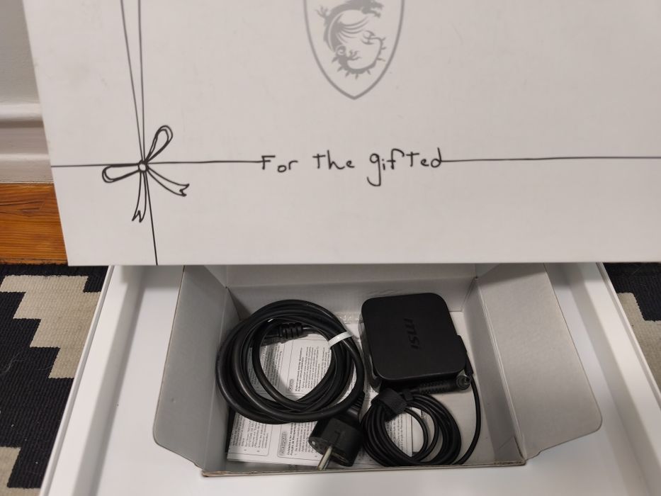 MSI PS63 Modern 8SC-086PT Intel Core i7-8565U/16GB/1TB SSD/15.6"