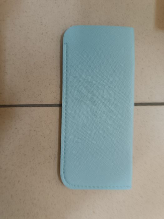 Etui na okulary w różnych kolorach 40 szt