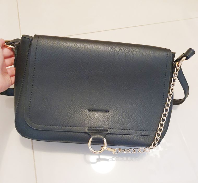 Torebka damska na pasku