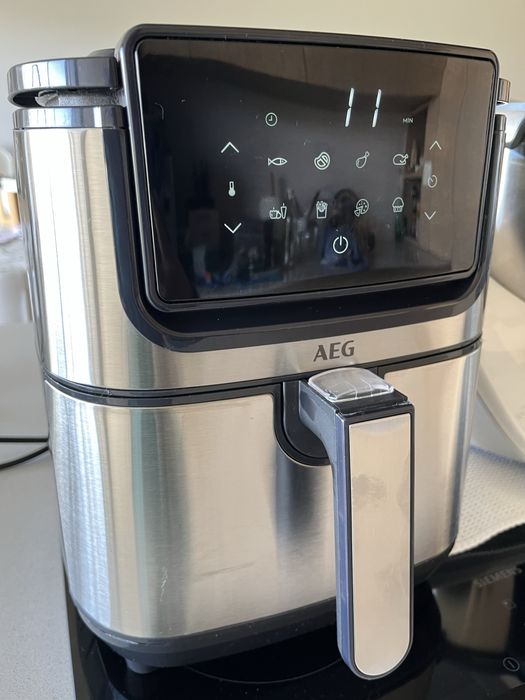 Air fryer AEG Gourmet 6 com garantia