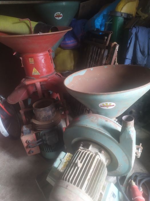 Śrutownik BĄK , bijakowy NEUERO, Gniotownik walcowy JAWOR-SPRZĘT NOWY