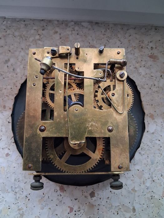 Mechanizm Junghans antyk.