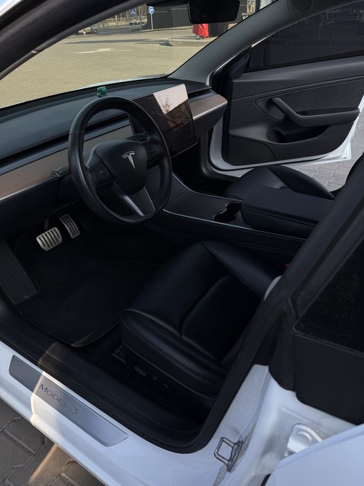 Tesla model 3 Performance