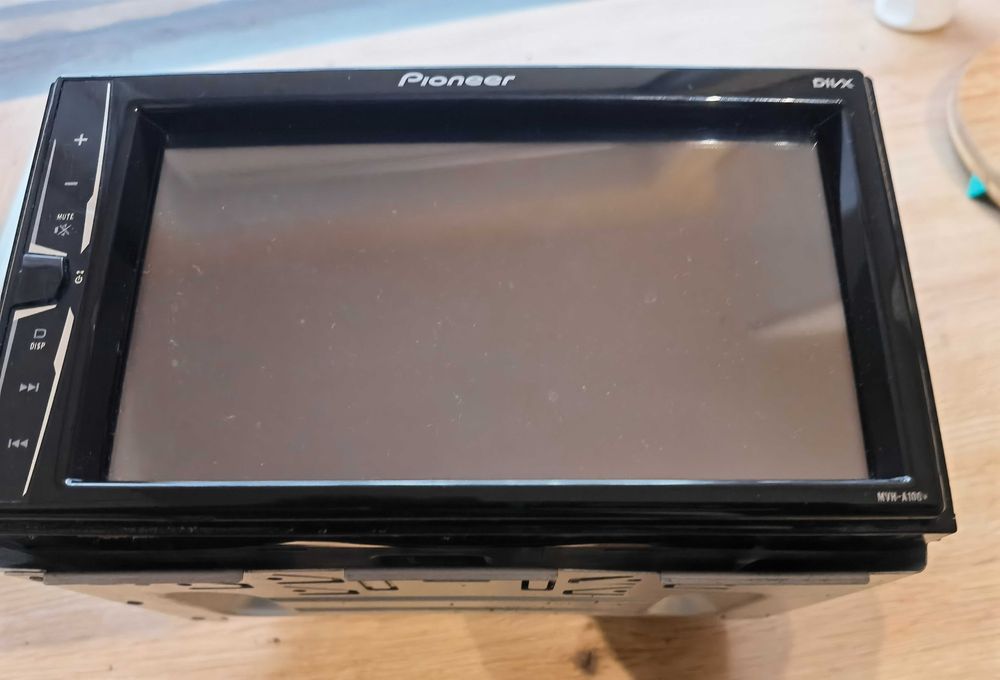 Pioneer MVH-A100V