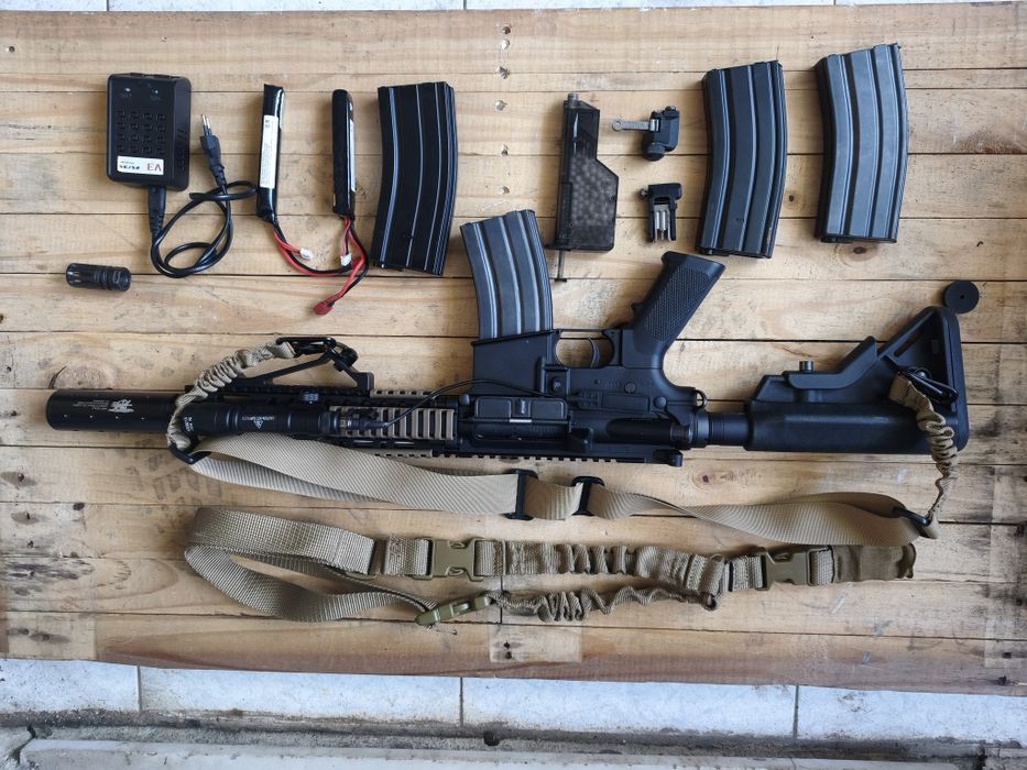 AEG Airsoft E&L M4