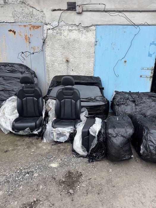 Audi Q7 4m салон s-line 7 місць