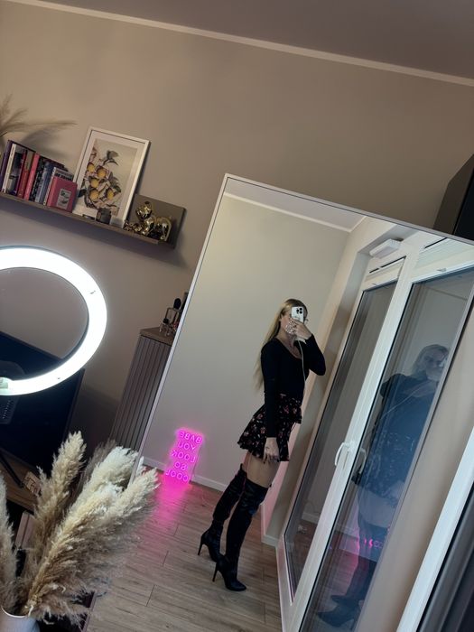 Spodenki spódnica stradivarius