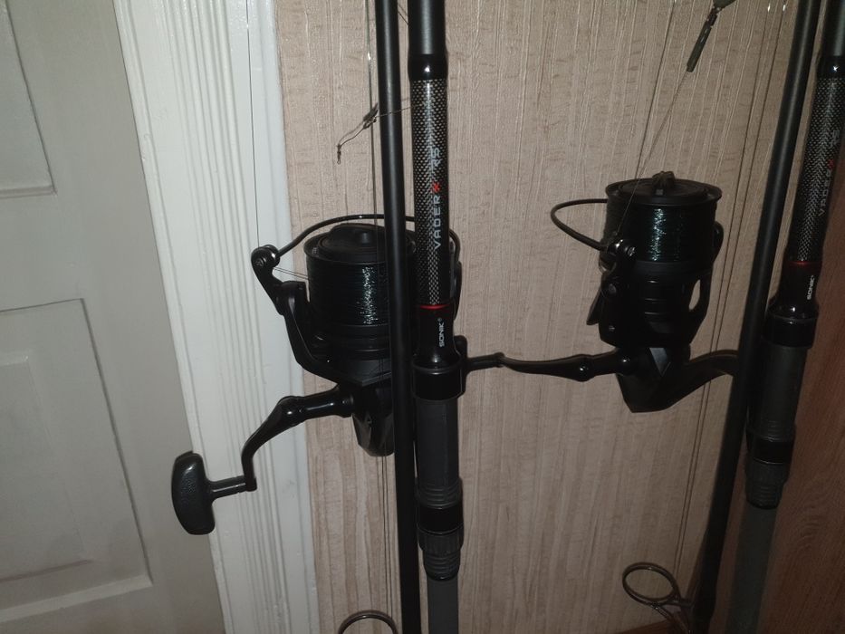 Карповий набір спінінги ,сигналізатори ,підскавка.