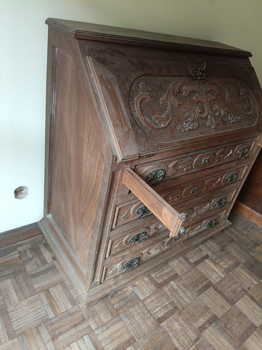 Escrivaninha antiga de madeira