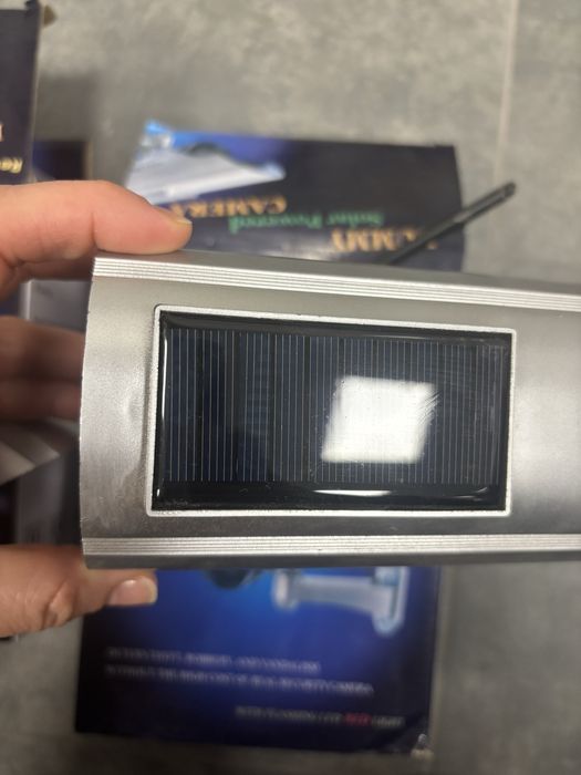 Kamera solarna atrapa