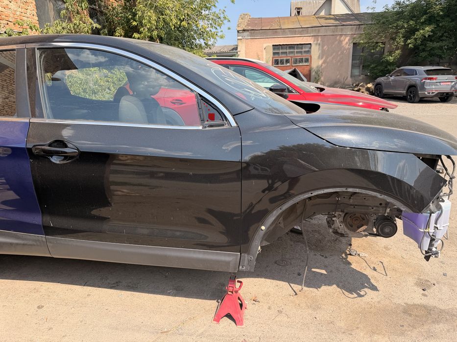 Продам капот і крила Nissan Rogue Sport колір g41