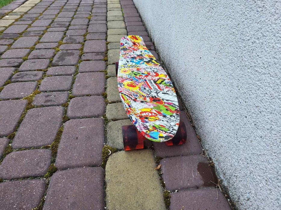 Kolorowa deskorolka dziecięca