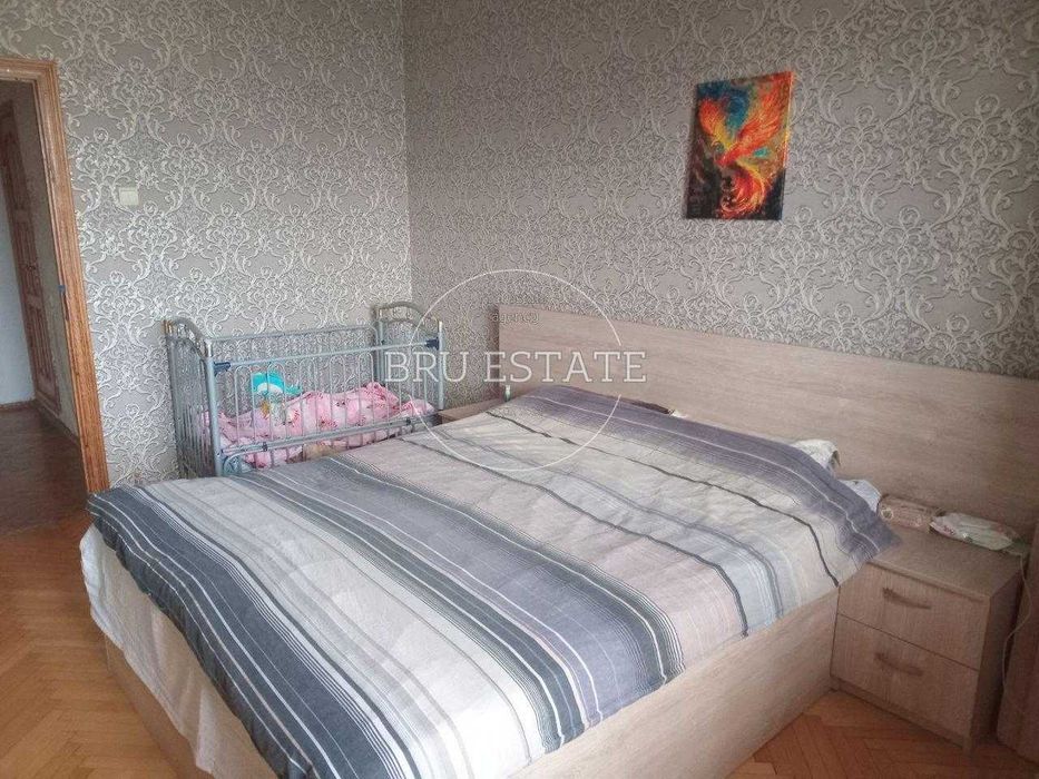 Продам 3 к п-т Червоної Калини 8  Троещина