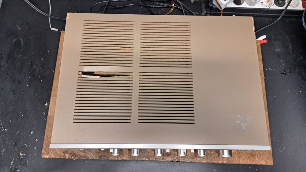 Amplituner Marantz  SR-810