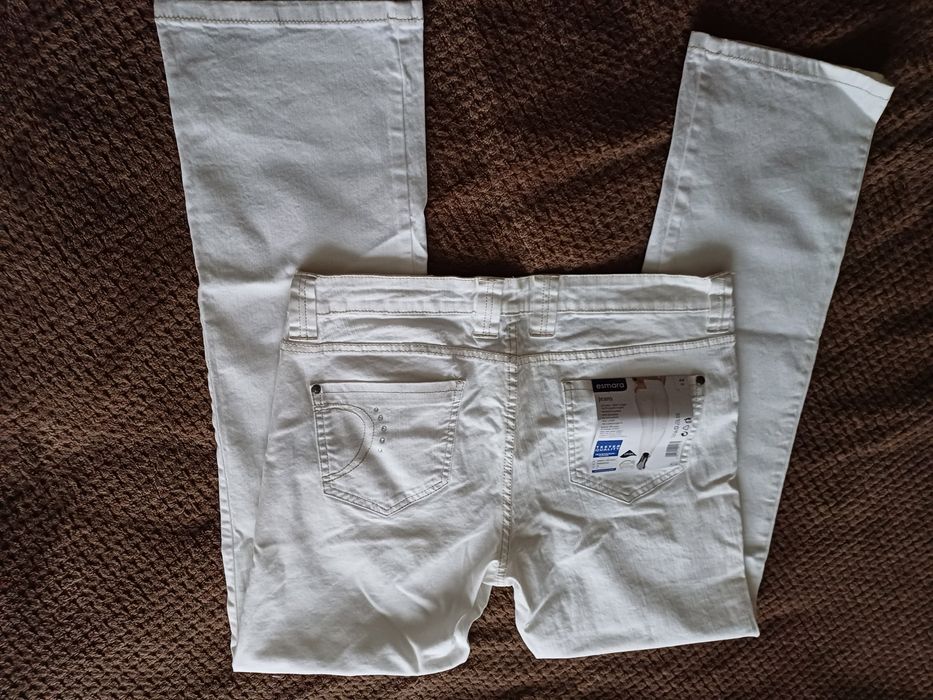 Nowe białe spodnie damskie jeansy 42/ 44