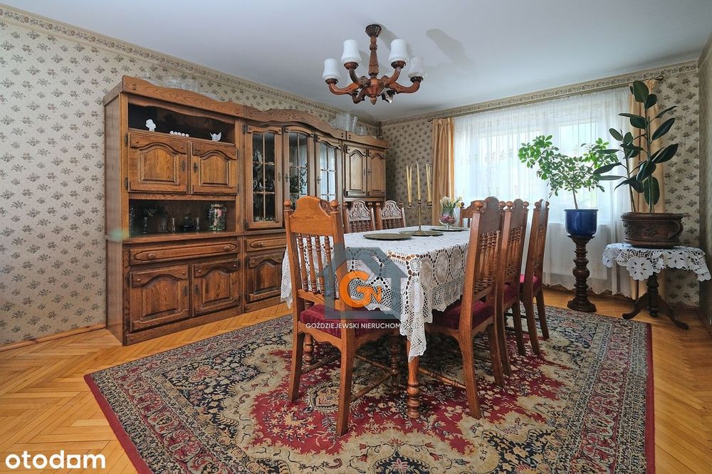 Sprzedam 7 pokojowy dom w super lokalizacji 300m2