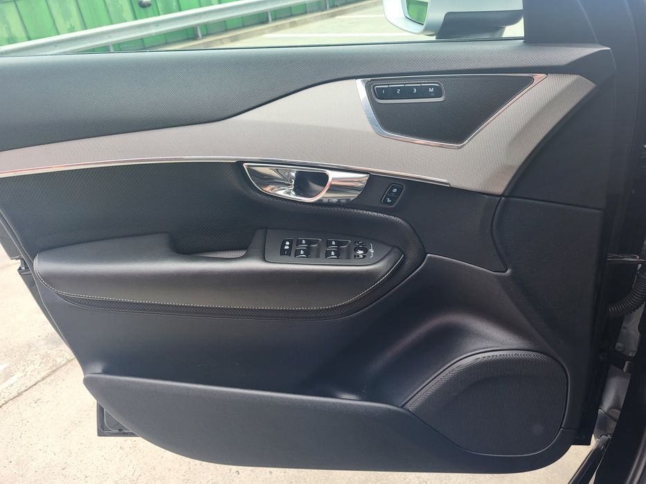 volvo xc90 R-DESIGN