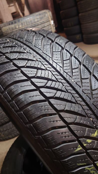 Зимние шины Goodyear RUNFLAT 205/55 r16 комплект