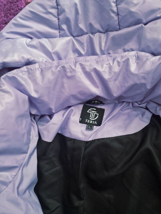 Сучасна курточка для дівчини