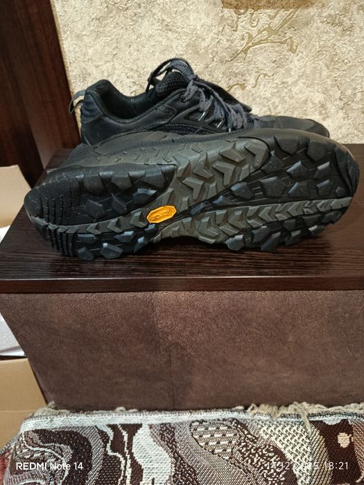 Продам кроссівки чоловічі,р.41-42,