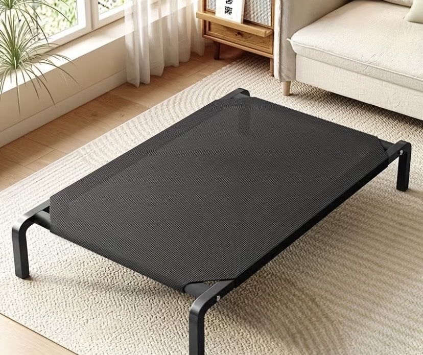 Cama  grande elevada para cão