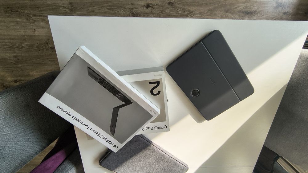 Tablet Oppo Pad 2 z klawiaturą. Wersja 8/256