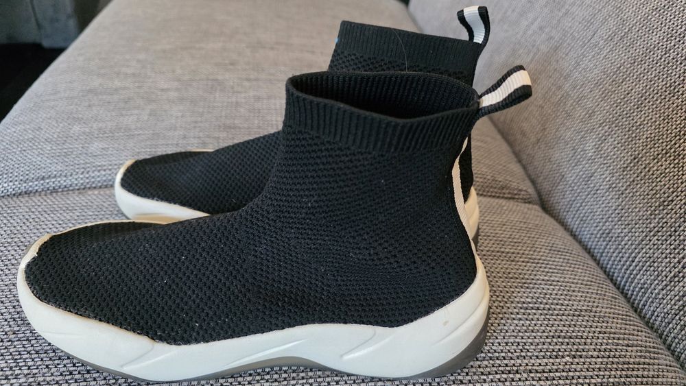 Buty Zara sneakersy wciągane 39