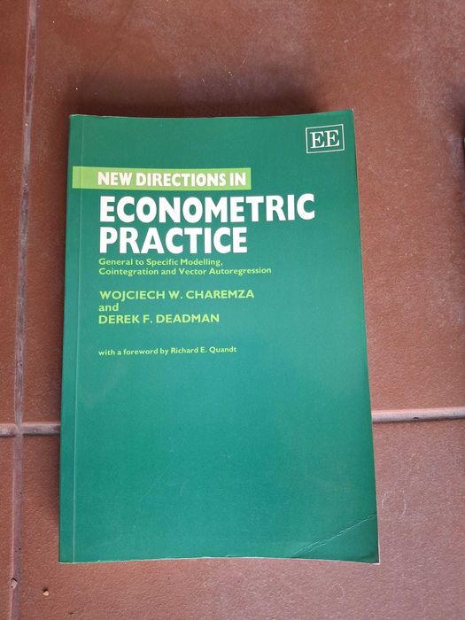 Livros de economia e econometria
